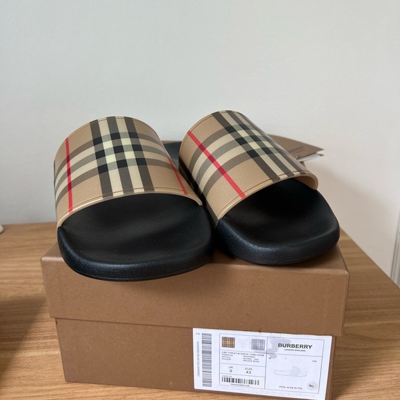 Burberry Furley Slides in Beige - Picture 1 of 4